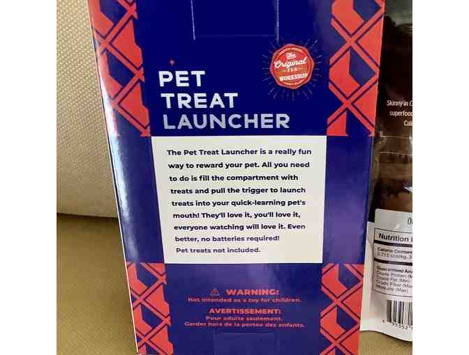 Pet Treat Launcher and treats