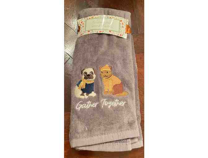 Embroidered Hand Towel Set of 2