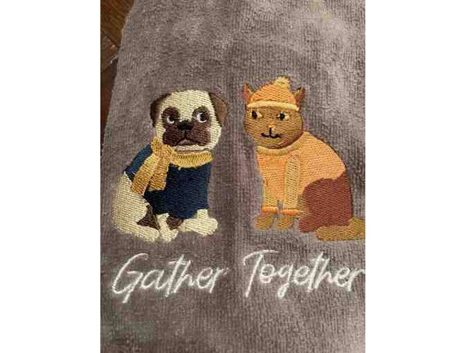 Embroidered Hand Towel Set of 2