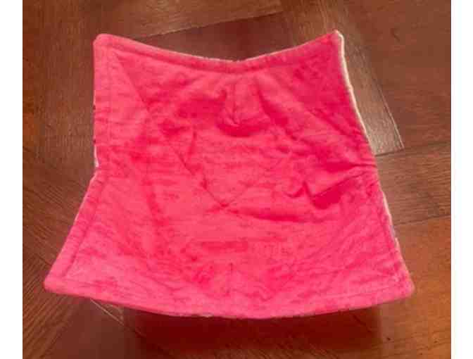 Microwave Bowl Cozy with dogs.