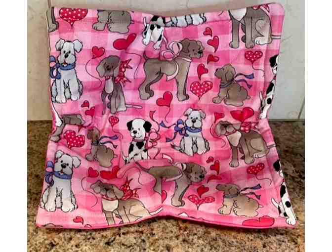 Microwave Bowl Cozy with dogs.