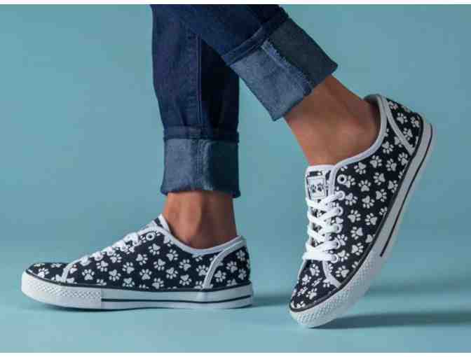 Paw print sneakers size 8