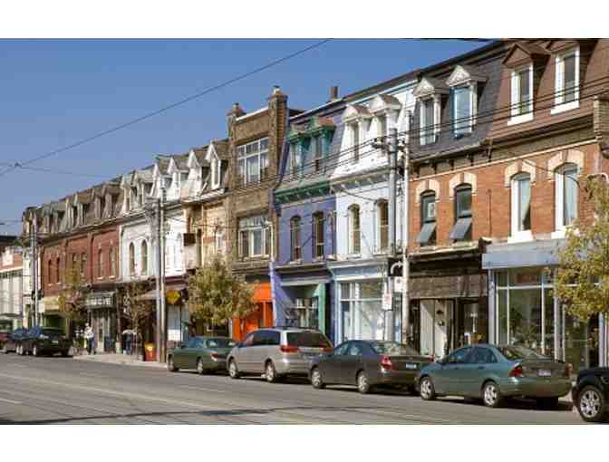 Enjoy 4 Nights at a Luxury Condo in Downtown Toronto