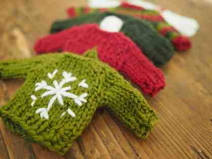 Handknit holiday decorations from our very own Geneva Robinson