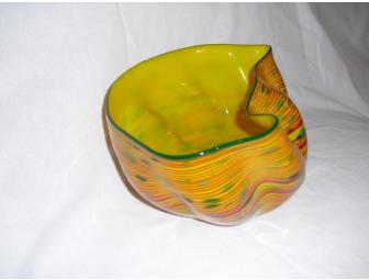 Dale Chihuly Macchia Blown Glass Bowl and Painted and Autographed Kate Spade handbag