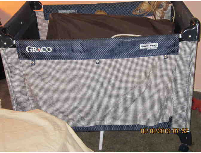 Graco Pack & Play Playpen (Lightly used)