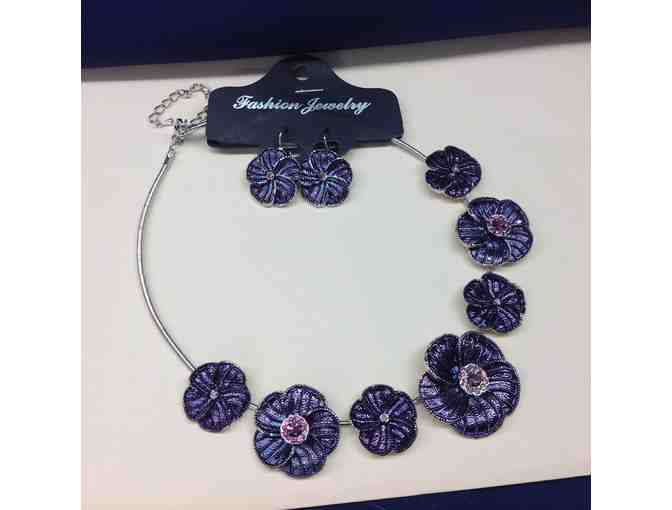 Costume Jewelry - purple floral design - very pretty