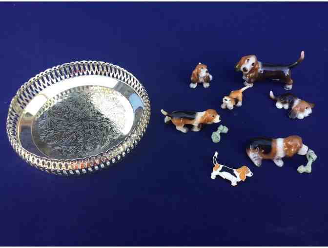 Tray of Collectible Basset Miniatures