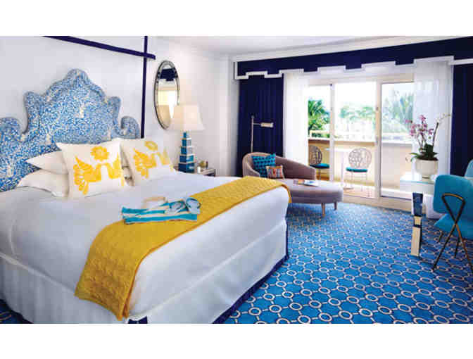 Luxury 5 Diamond Hotel Stay in New York or Palm Beach plus Exclusive Family Portrait