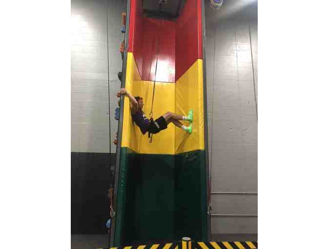 Airheads Adventure Arena - Two (2) One-Hour Jump Passes