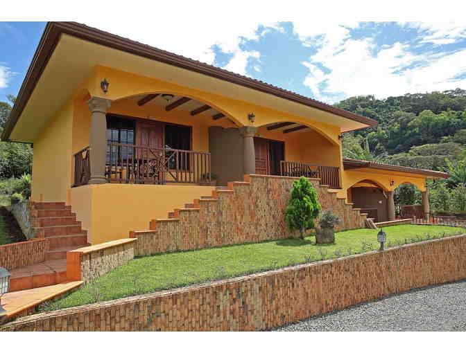 Los Establos Boutique Inn- Panama - Enjoy 7 Nights of Plantation Estate Accomodations