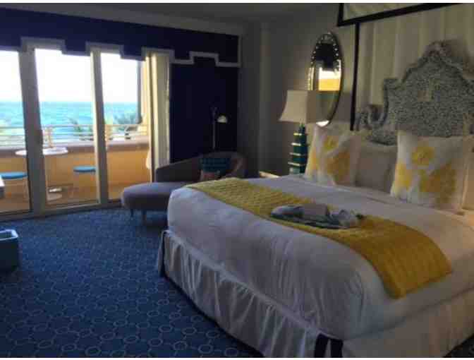 Luxury 5 Diamond Hotel Stay in New York or Palm Beach plus Exclusive Family Portrait