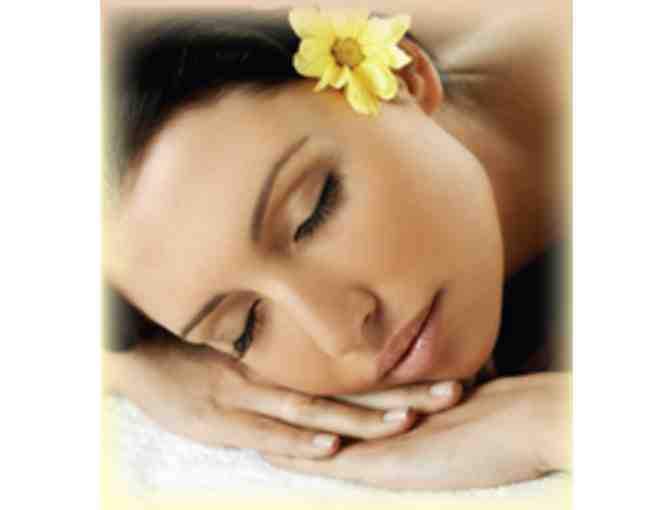 1 HOUR MASSAGE AT THERAPY BY THE LAKE