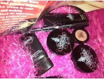 Smoak Cosmetics Kit donated by Shanna Moakler