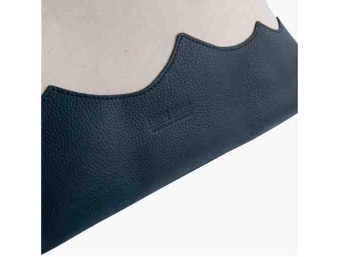 Eklund Griffin Wave Weekender bag donated by Daytrip Society