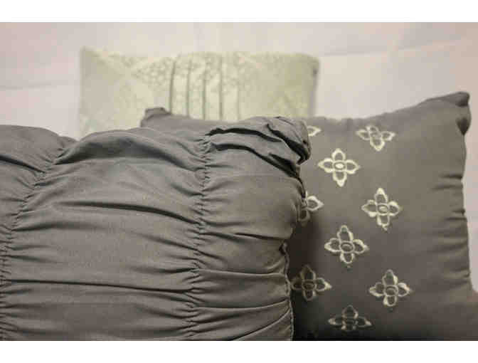 Grey Queen/Full Comforter Set