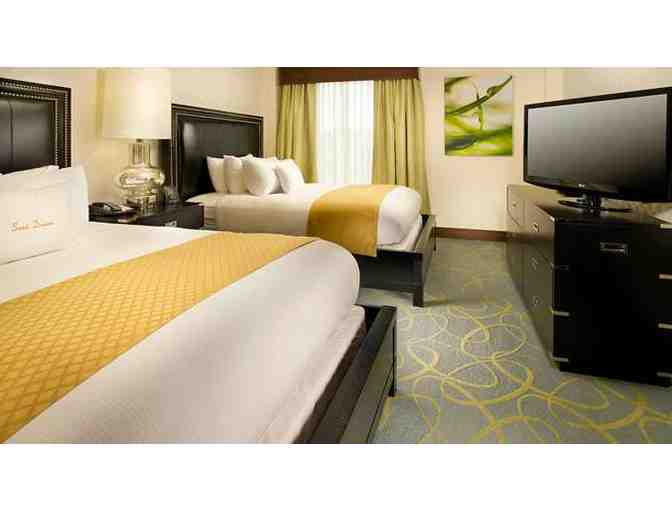 Weekend Stay in the Presidential Suite at The Doubletree Hotel in Downtown Chattanooga