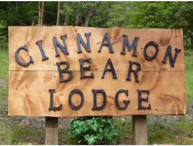 Cinnamon Bear Lodge Day Retreat for 24 People