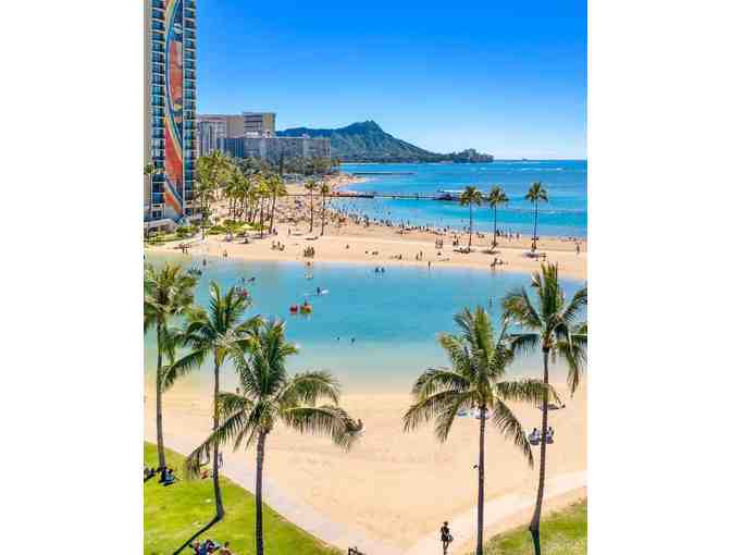 7 Nights at the Hilton Hawaiian Village in Honolulu!