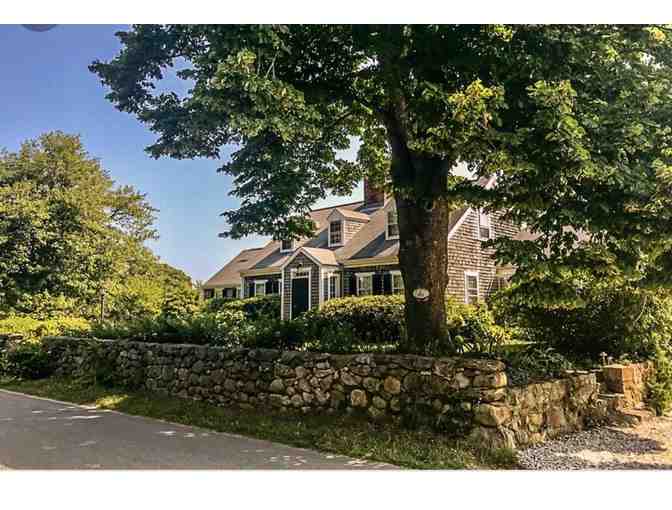 7-day Stay in Martha's Vineyard Beach House - Photo 1