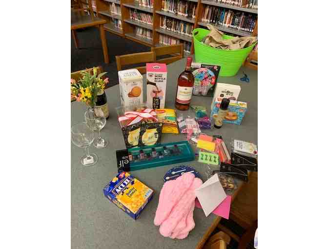 2A - Girls Night Out Basket