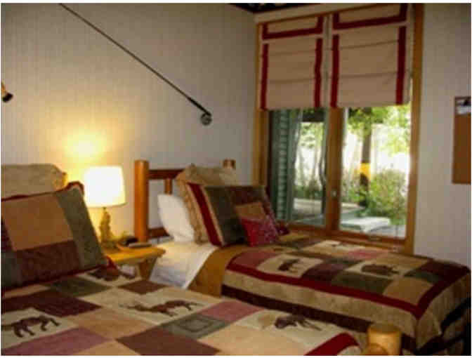 Mammoth Lakes Three Night Stay for 6 People