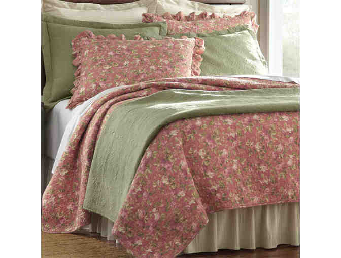 Classic Rose Print Quilt and Shams