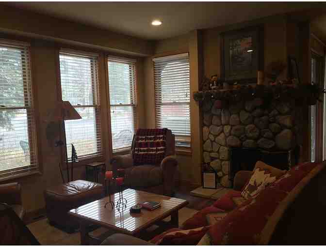 Mammoth Lakes Three Night Stay for 6 People