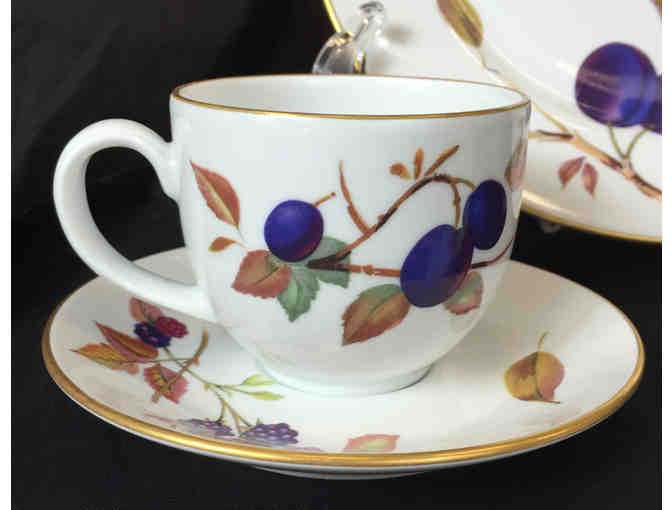 Royal Worcester Evesham Gold 8 Place Settings Plus Bonus Pieces