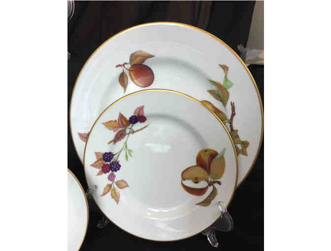 Royal Worcester Evesham Gold 8 Place Settings Plus Bonus Pieces