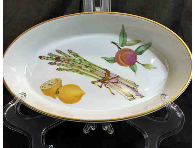 Royal Worcester Evesham Gold Oval Bakers