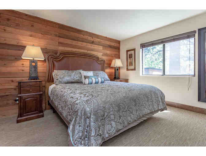 Mammoth Lakes Four Night Stay for up to 8 People