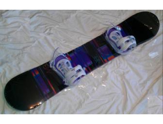 Millennium Three Snowboards - Women's Vibe 150 with Luna Bindings