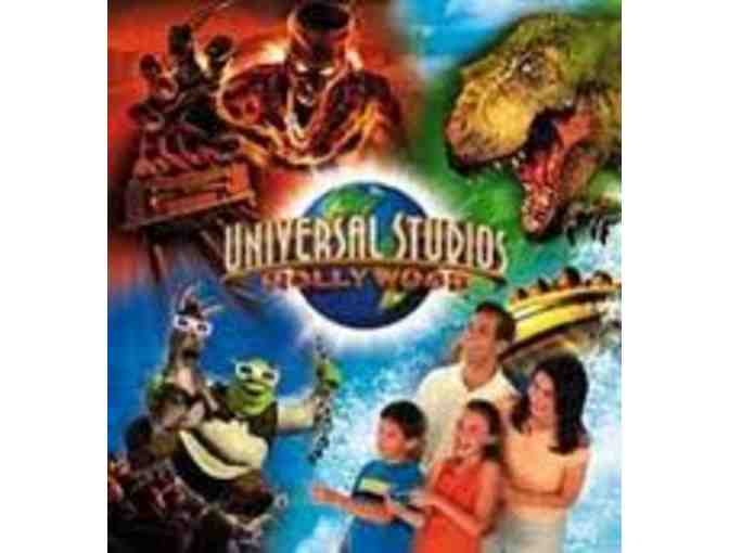2 Passes to Universal Studios Hollywood