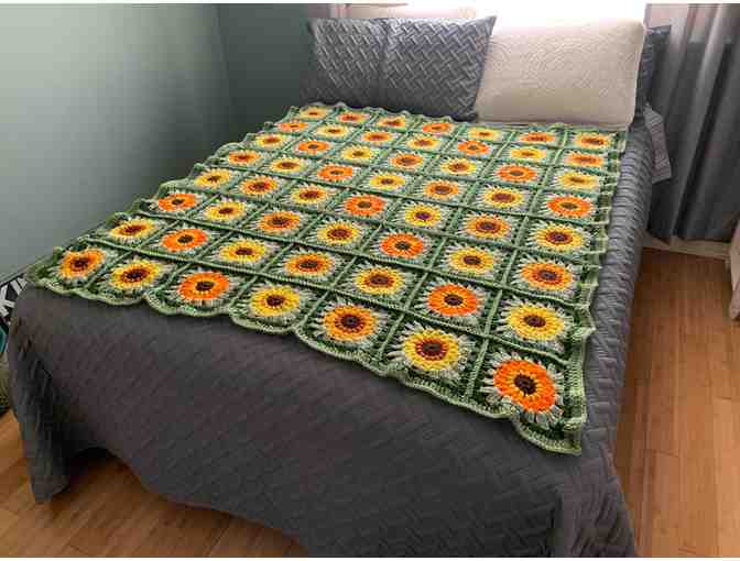 Crocheted Yellow &amp; Orange Sunflower Blanket - Photo 3