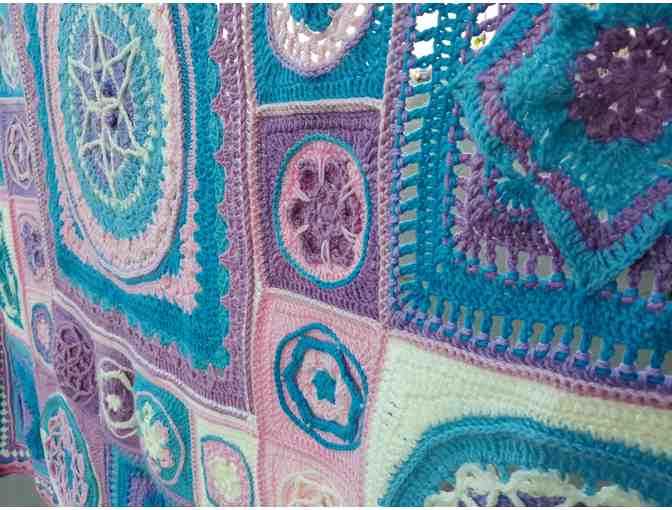 Dream Weaver Crocheted Afghan - Photo 6