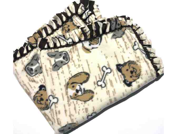 Fleece Dog Motif Handmade Blanket - Brown/Beige