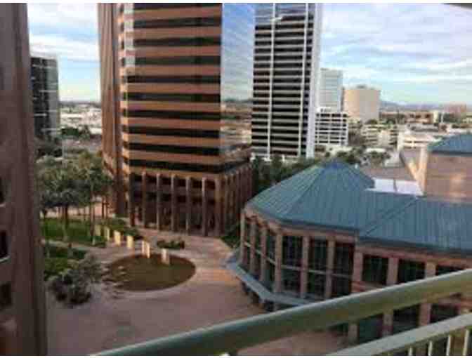 Embassy Suites Phoenix Downtown North - Photo 1