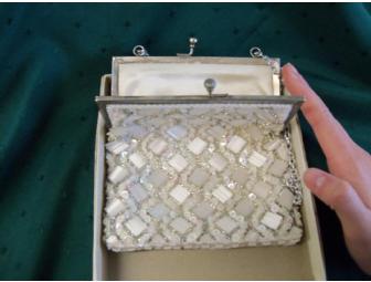 $25 Bertucci's gift card along with decorative items