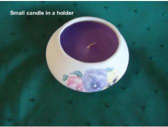 'In the Pink' theme basket features a capodimonte rose