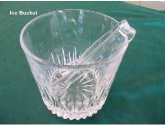 $25 Bertucci's gift card along with decorative items