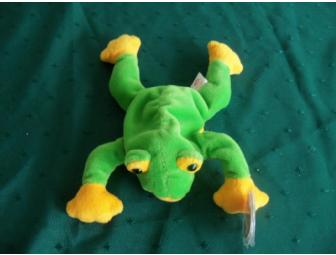 Two admissions to the New England Aquarium with a fun 'sea' basket included