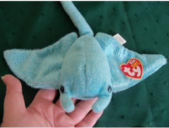 Two admissions to the New England Aquarium with a fun 'sea' basket included