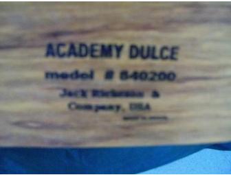 Academy Dulce Model Easel