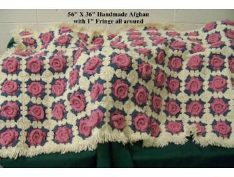 $25 Hillside Florist Gift Card basket includes a handmade 36' x 56' afghan