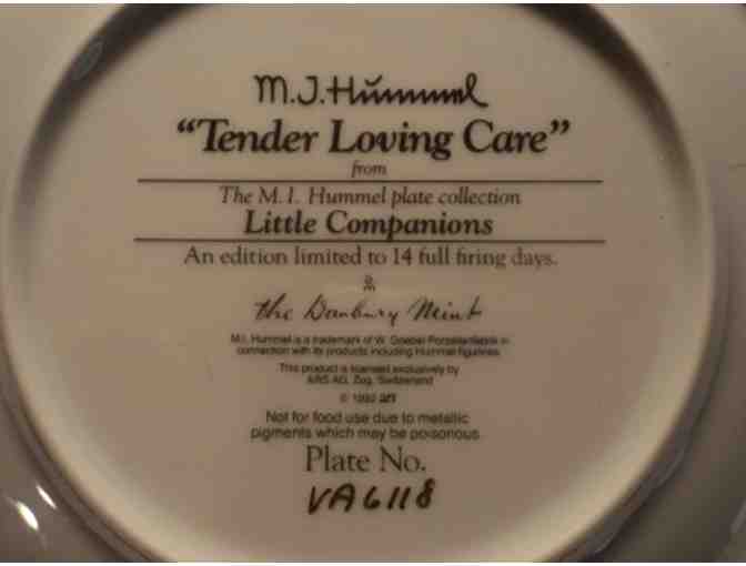 M.J. Hummel Collector Plate 'Tender Loving Care'