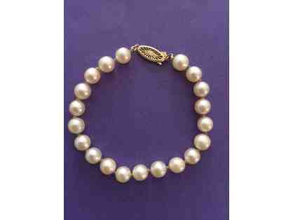 Freshwater Cultured Pearl and 14k Gold Bracelet