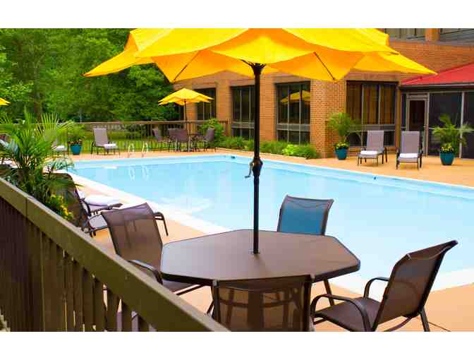 Getaway to Williamsburg (2 night stay) Wyndham Garden Hotel