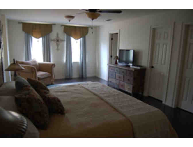 Tux Creek Inn - Biloxi, MS - 2 Night Stay