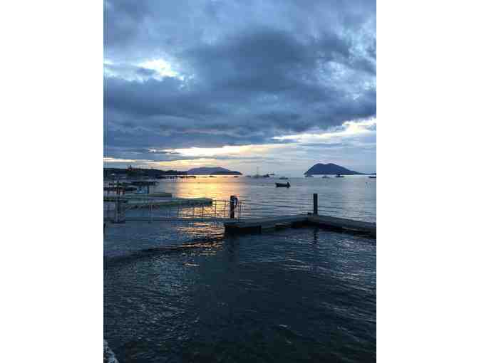 Waterfront Beach Cottage - 2-Night Stay for up to 15 People - Samish Island, WA